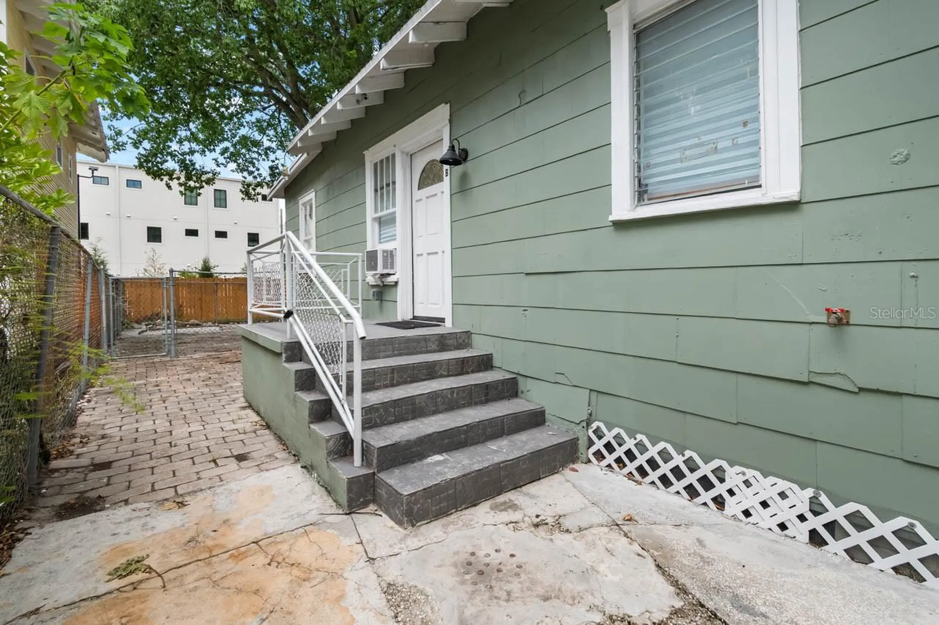 1305 E 17th Avenue Tampa FL 33605