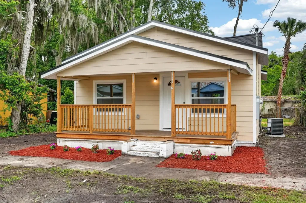 708 Madison Street Palatka FL 32177