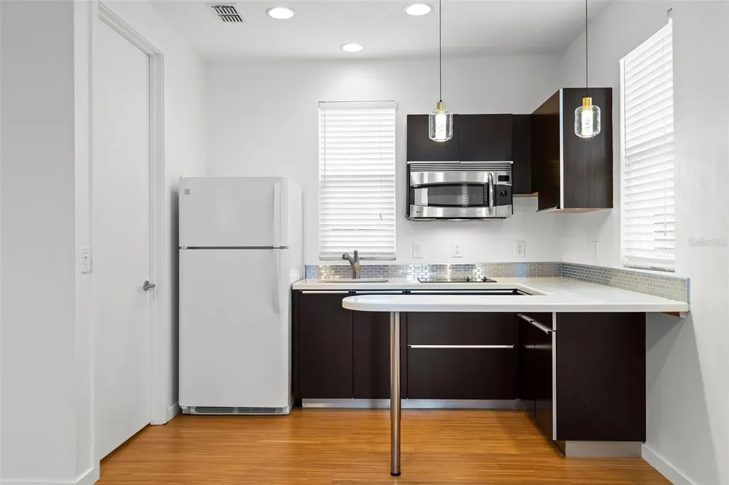 305 12th Avenue NE St Petersburg FL 33701