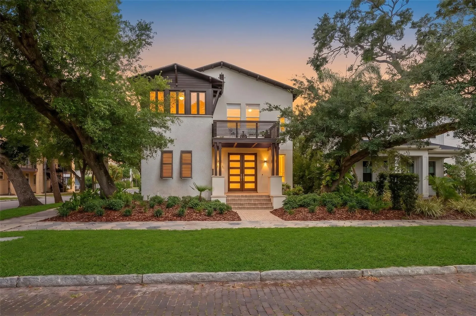 305 12th Avenue NE St Petersburg FL 33701