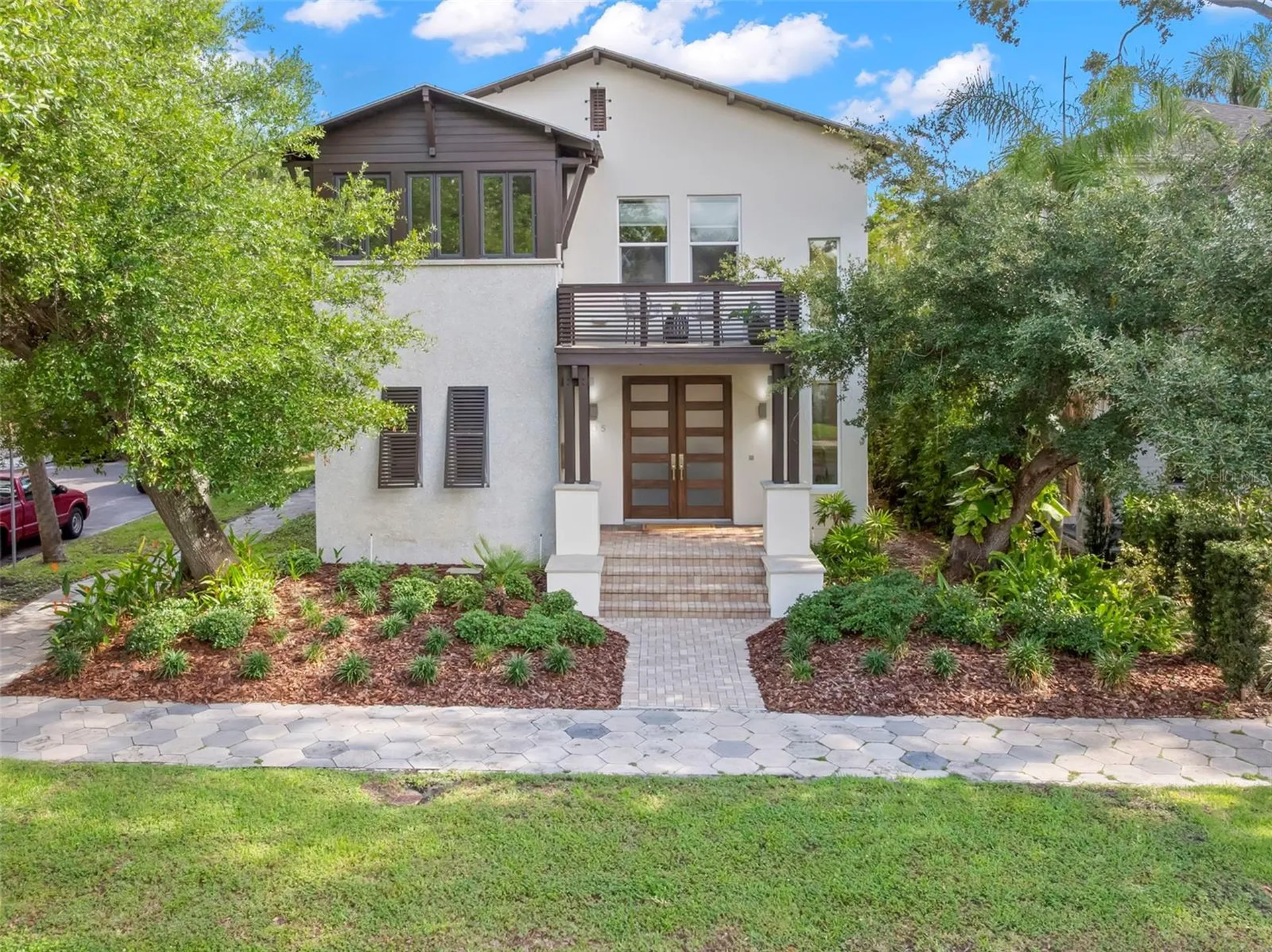 305 12th Avenue NE St Petersburg FL 33701