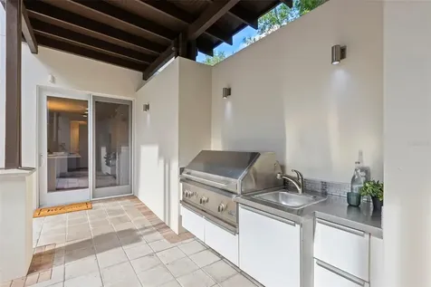 305 12th Avenue NE St Petersburg FL 33701