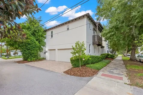 305 12th Avenue NE St Petersburg FL 33701