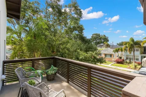305 12th Avenue NE St Petersburg FL 33701