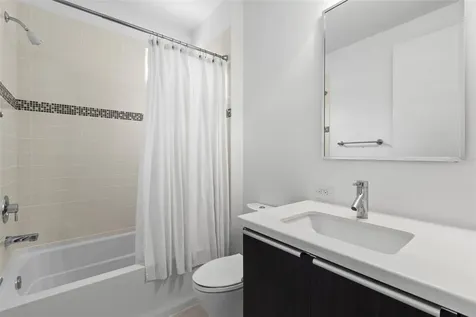 305 12th Avenue NE St Petersburg FL 33701