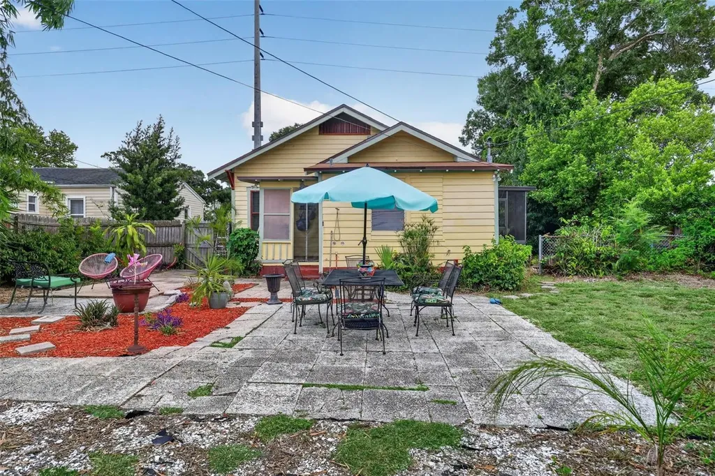 2535 15th Avenue N St Petersburg FL 33713