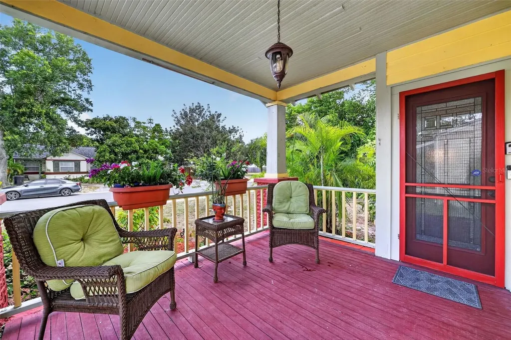 2535 15th Avenue N St Petersburg FL 33713