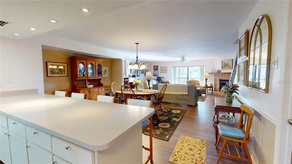 12485 2nd Street E Treasure Island FL 33706