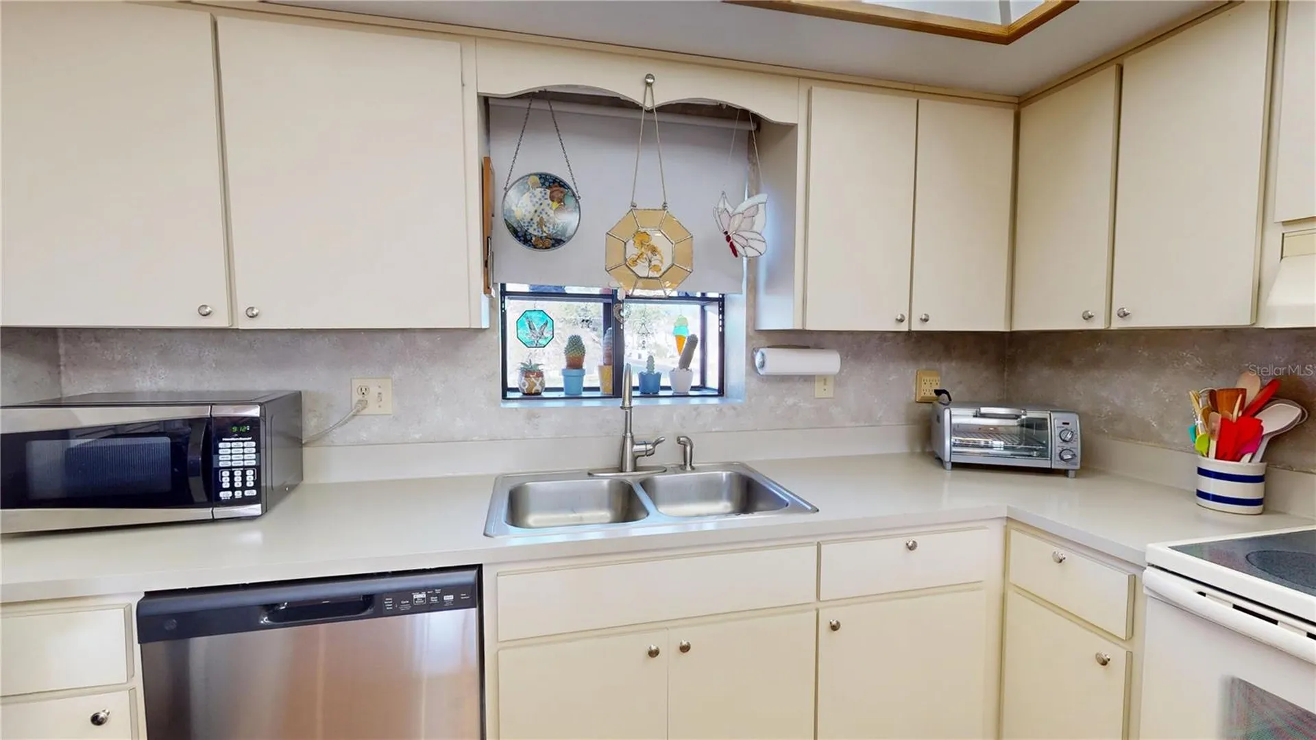 12485 2nd Street E Treasure Island FL 33706