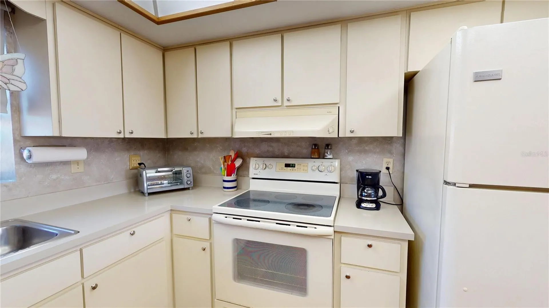 12485 2nd Street E Treasure Island FL 33706
