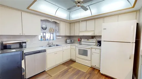 12485 2nd Street E Treasure Island FL 33706