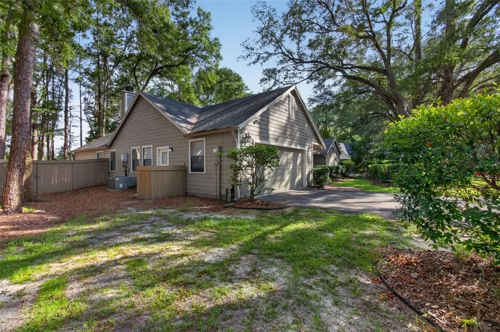 8215 SW 47th Road Gainesville FL 32608