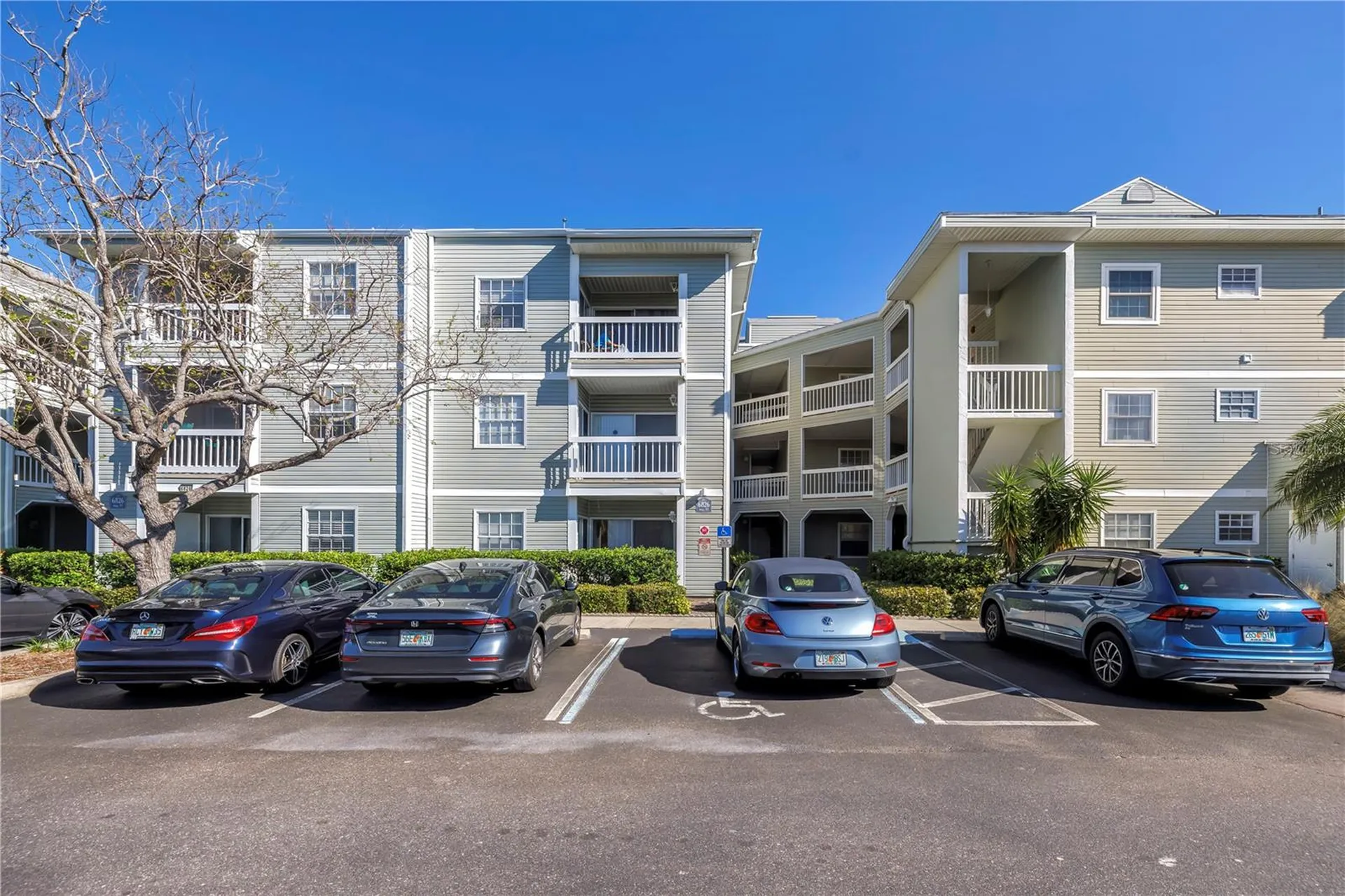 6826 Stones Throw Circle N St Petersburg FL 33710