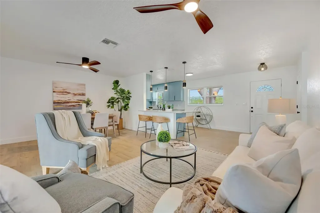 7454 Locust Street NE St Petersburg FL 33702