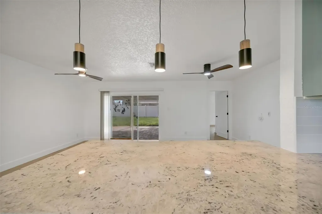 7454 Locust Street NE St Petersburg FL 33702