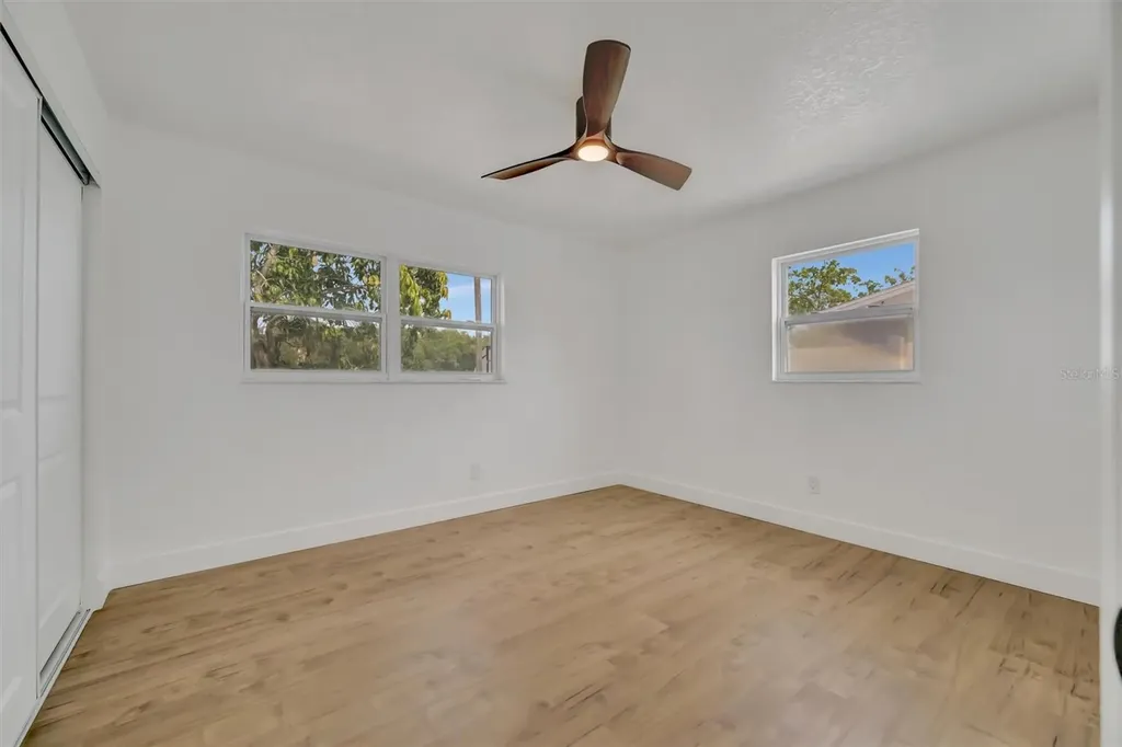 7454 Locust Street NE St Petersburg FL 33702