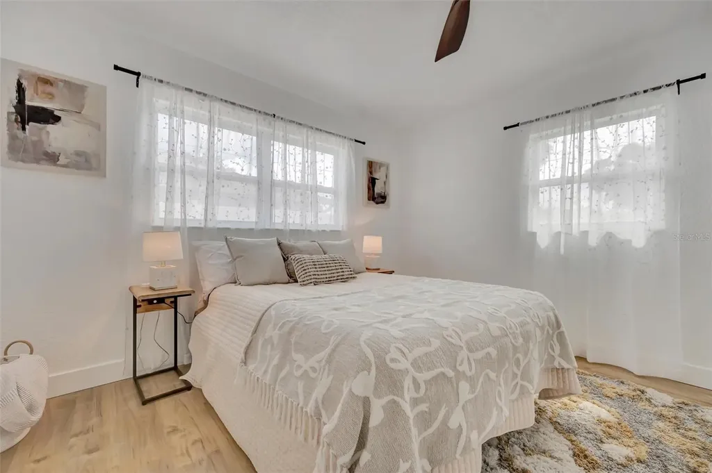 7454 Locust Street NE St Petersburg FL 33702