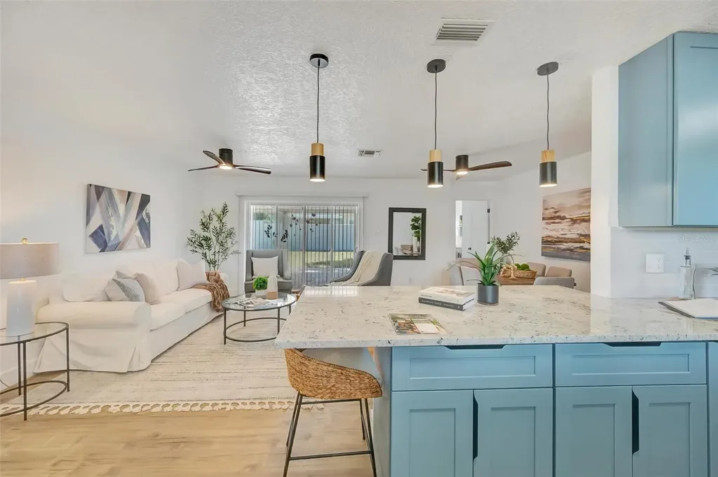 7454 Locust Street NE St Petersburg FL 33702