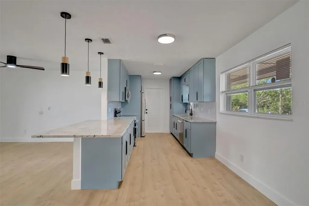 7454 Locust Street NE St Petersburg FL 33702