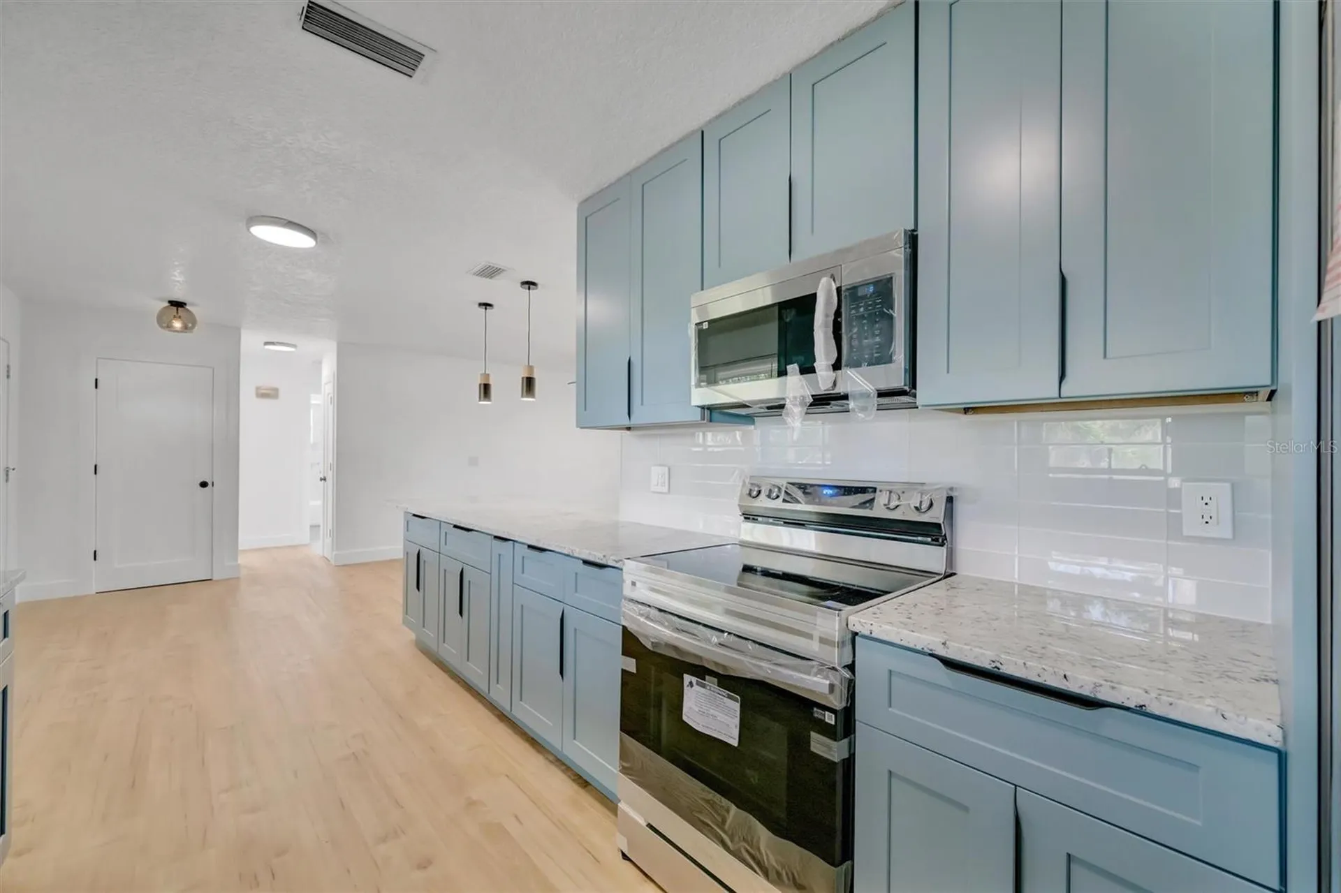 7454 Locust Street NE St Petersburg FL 33702