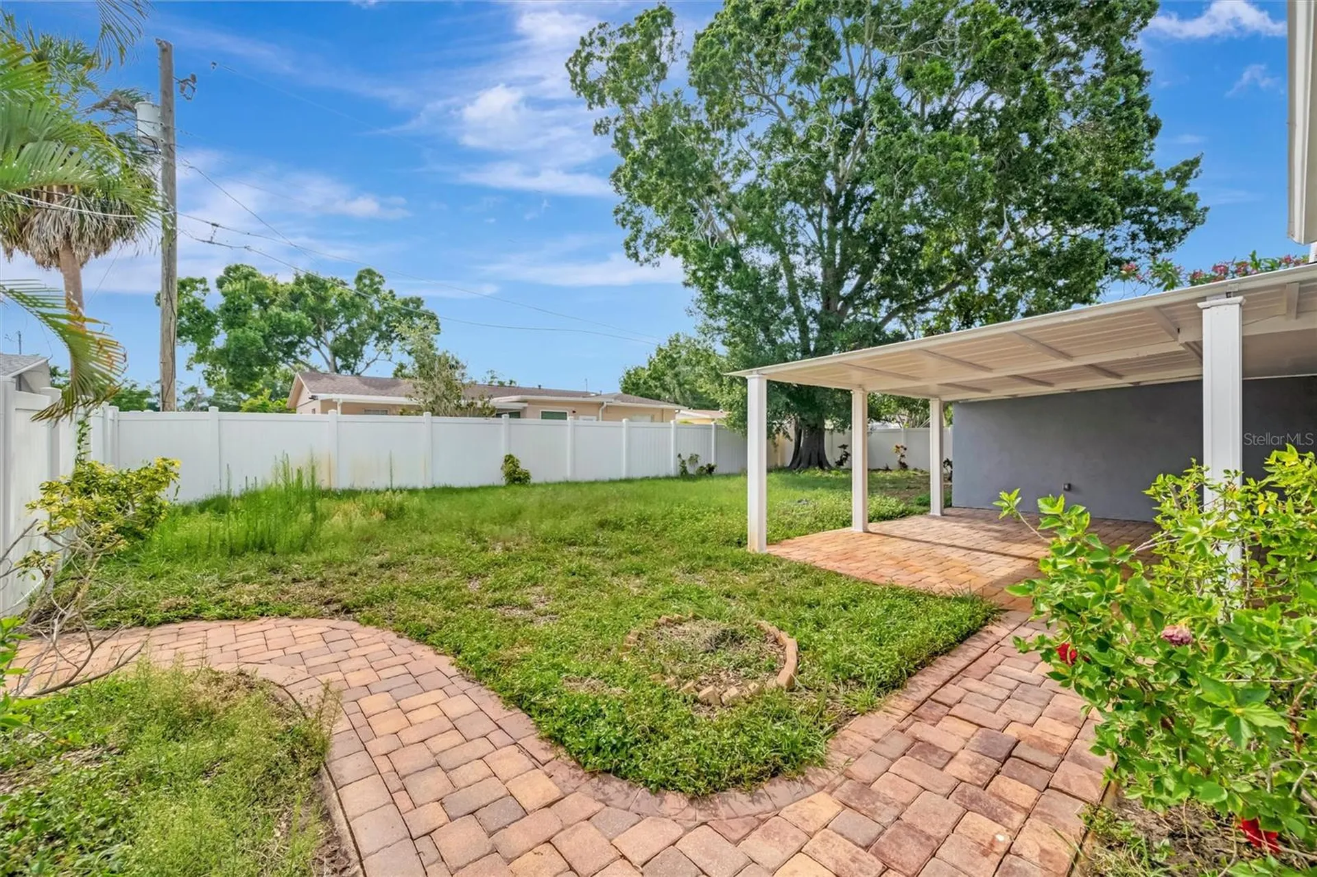 7454 Locust Street NE St Petersburg FL 33702