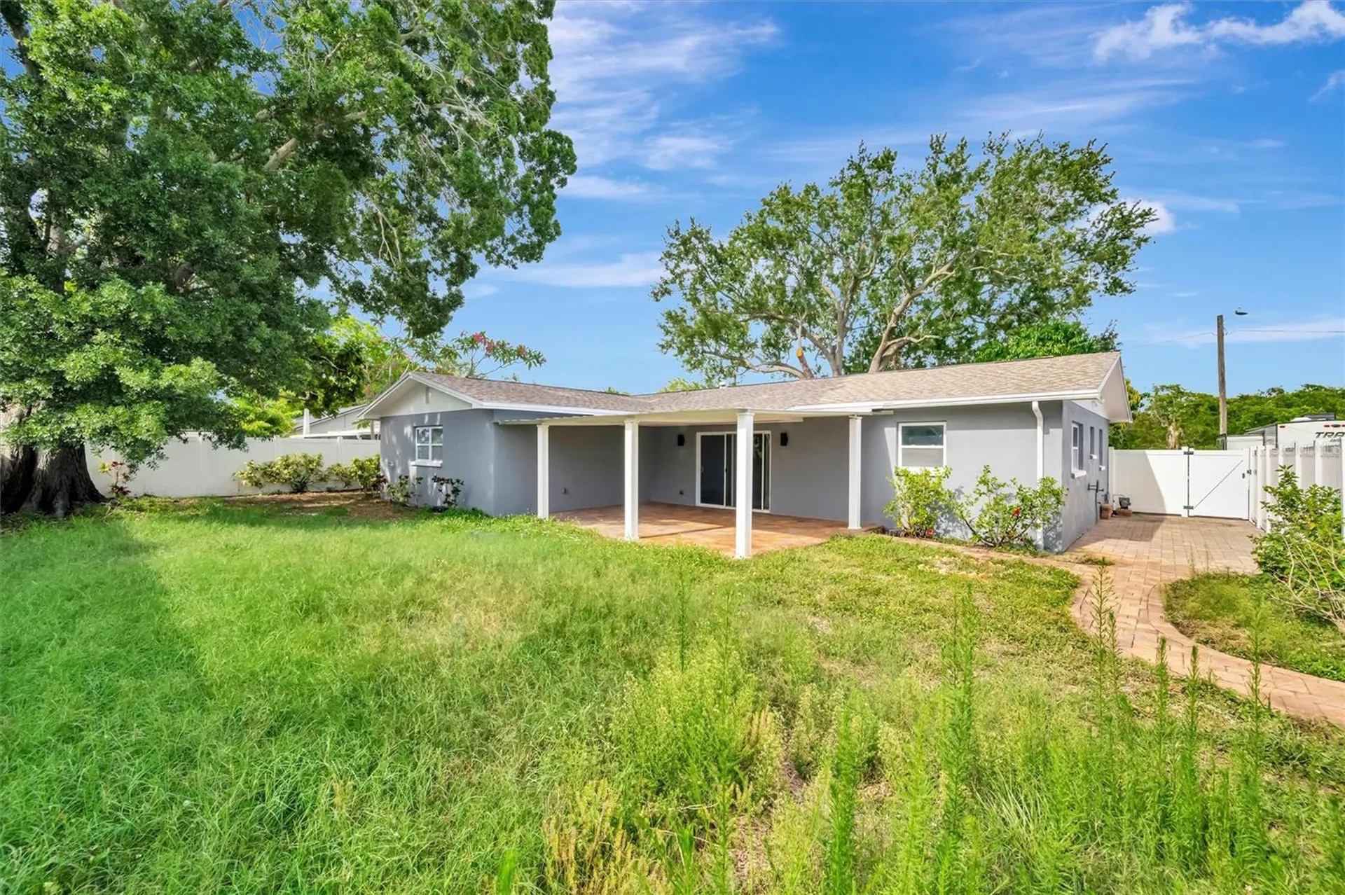 7454 Locust Street NE St Petersburg FL 33702