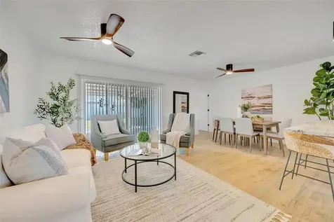 7454 Locust Street NE St Petersburg FL 33702