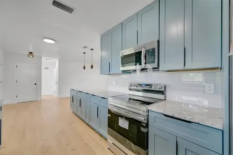 7454 Locust Street NE St Petersburg FL 33702