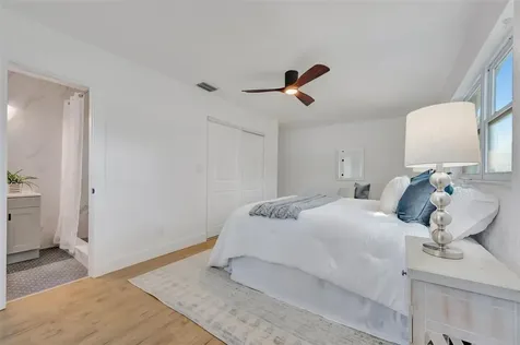 7454 Locust Street NE St Petersburg FL 33702