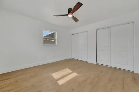 7454 Locust Street NE St Petersburg FL 33702