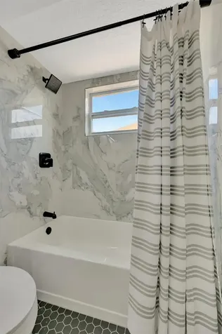 7454 Locust Street NE St Petersburg FL 33702