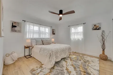 7454 Locust Street NE St Petersburg FL 33702