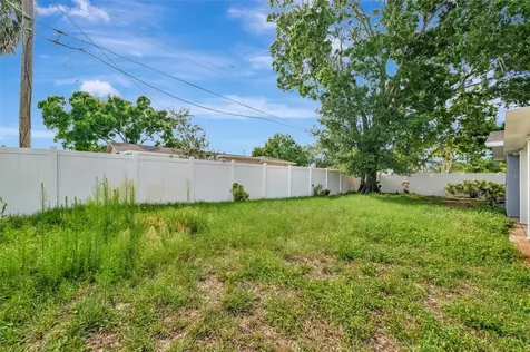 7454 Locust Street NE St Petersburg FL 33702
