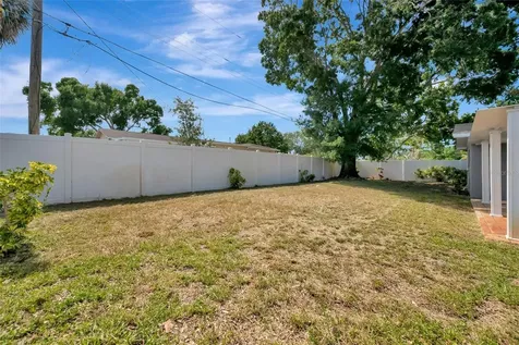 7454 Locust Street NE St Petersburg FL 33702