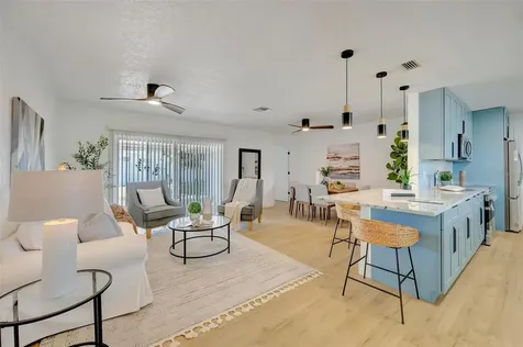 7454 Locust Street NE St Petersburg FL 33702