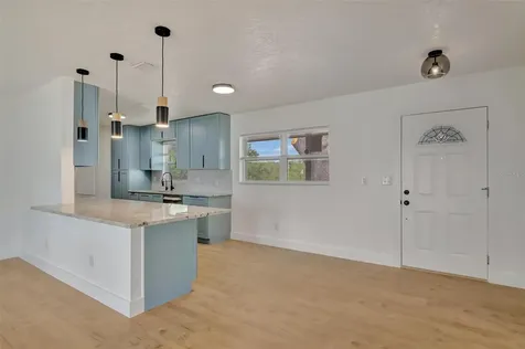 7454 Locust Street NE St Petersburg FL 33702