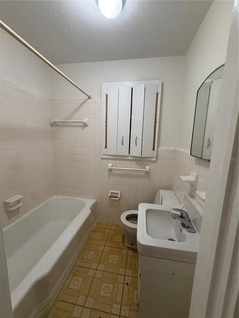 3815 W De Leon Street Tampa FL 33609
