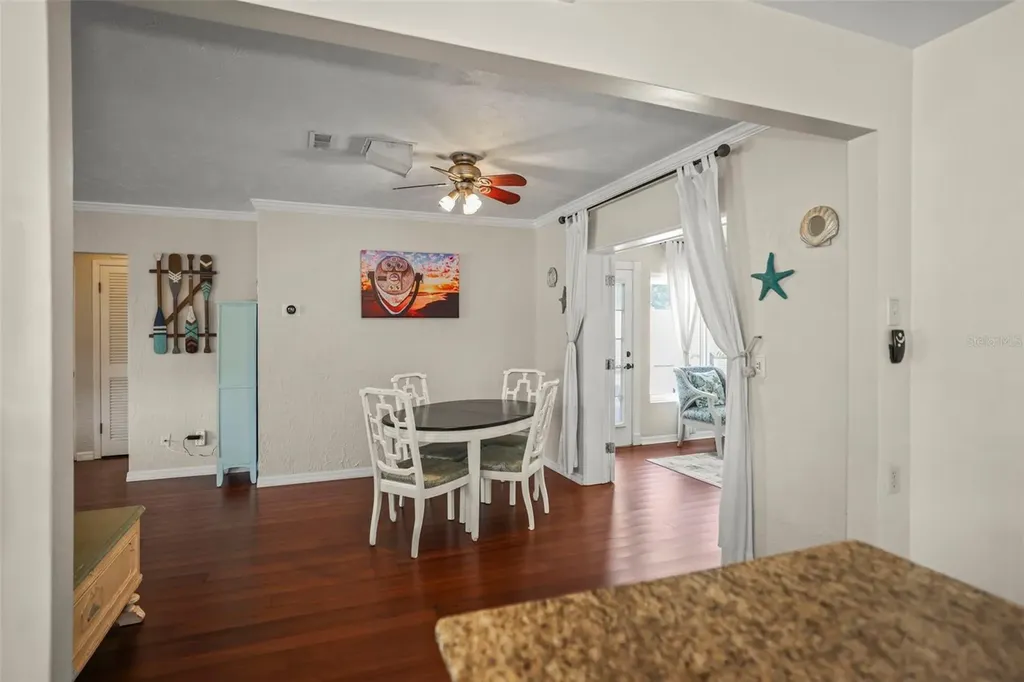 1121 Sunnydale Drive Clearwater FL 33755