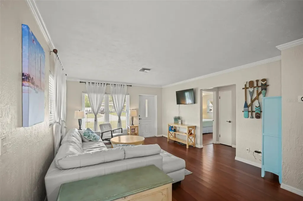 1121 Sunnydale Drive Clearwater FL 33755