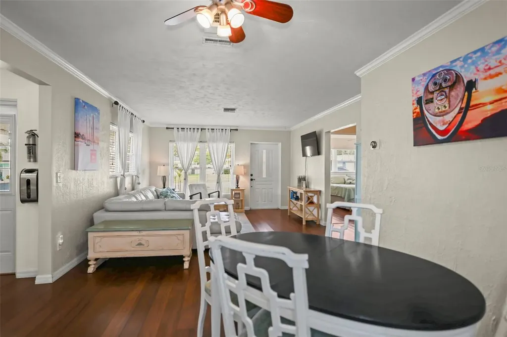 1121 Sunnydale Drive Clearwater FL 33755