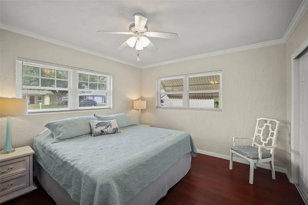 1121 Sunnydale Drive Clearwater FL 33755