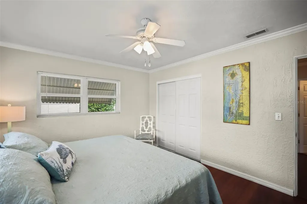 1121 Sunnydale Drive Clearwater FL 33755