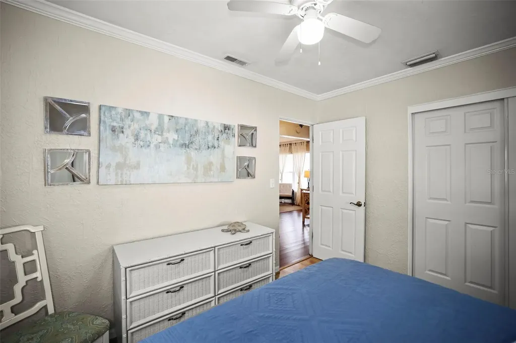 1121 Sunnydale Drive Clearwater FL 33755
