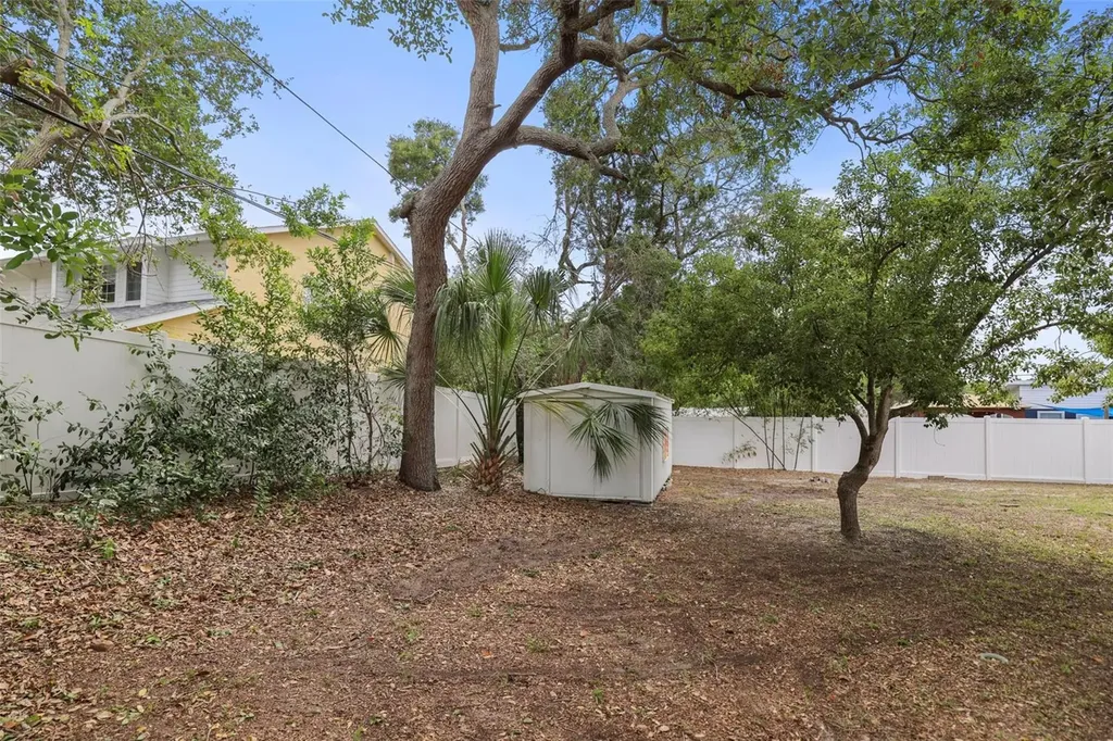 1121 Sunnydale Drive Clearwater FL 33755