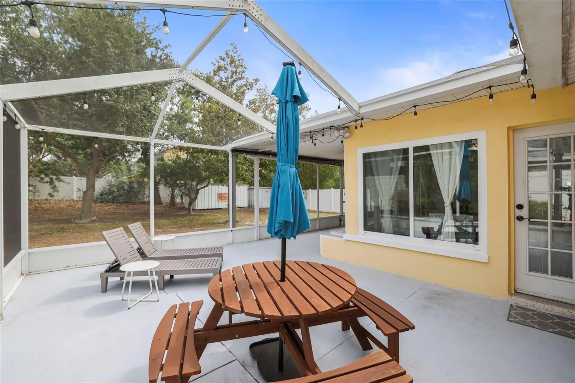 1121 Sunnydale Drive Clearwater FL 33755