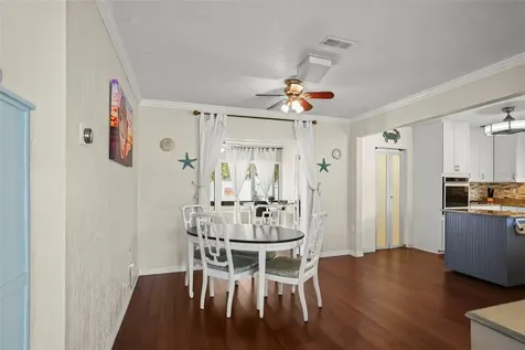1121 Sunnydale Drive Clearwater FL 33755
