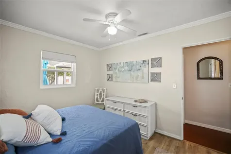 1121 Sunnydale Drive Clearwater FL 33755