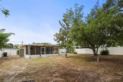 1121 Sunnydale Drive Clearwater FL 33755