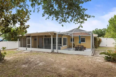 1121 Sunnydale Drive Clearwater FL 33755