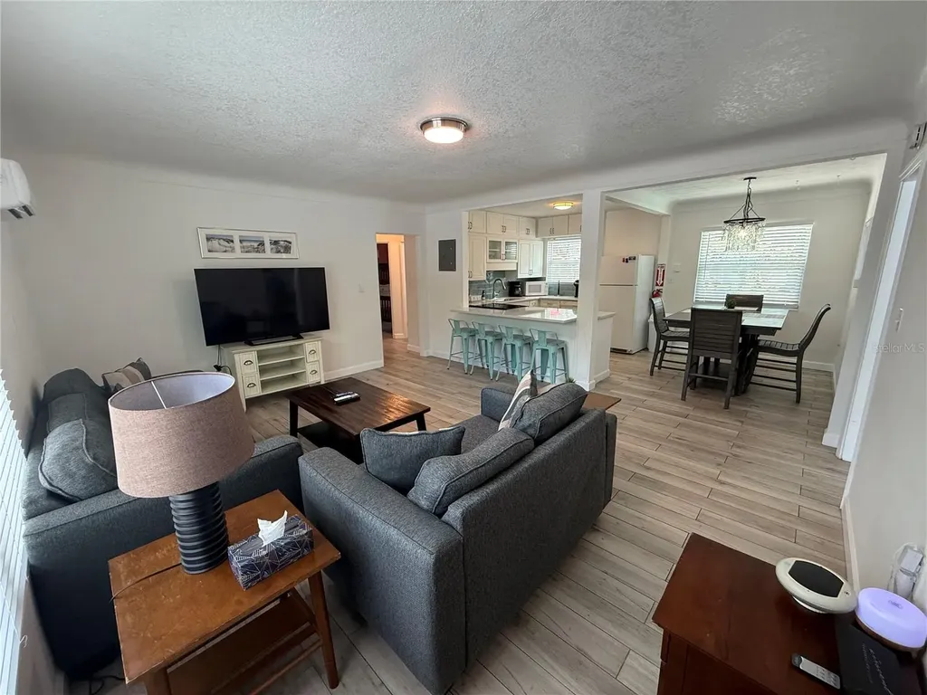 7511 1st Avenue W Bradenton FL 34209